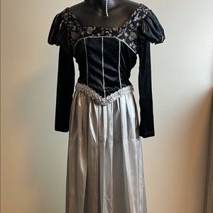 Renaissance style 3 piece costume size med